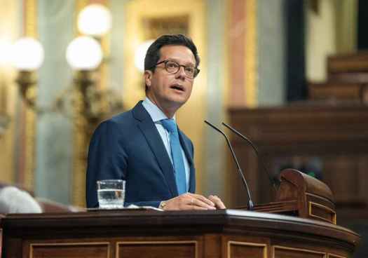 El PP evita en Congreso que 33 pueblos de la provincia se queden sin parada de autobús