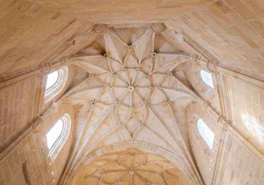 Carlos Martínez lucha contra la pobreza