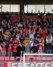 El Coruxo se lleva la primera victoria de Los Pajaritos