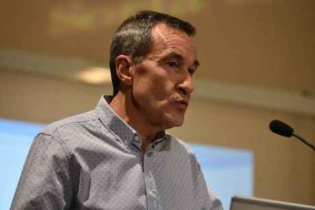 Conferencia del doctor Carlos Aguilar en Soria Saludable