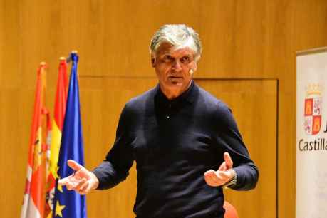 Toni Nadal enseña educación en valores a escolares de Soria