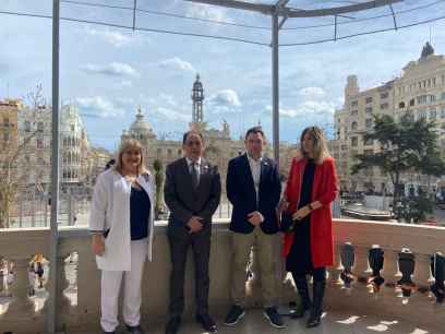 Diputación felicita a la Casa de Soria en Valencia por su premio nacional