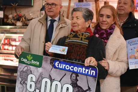Esperanza Marín disfruta en Soria del maratón de compras de Eurocentrín