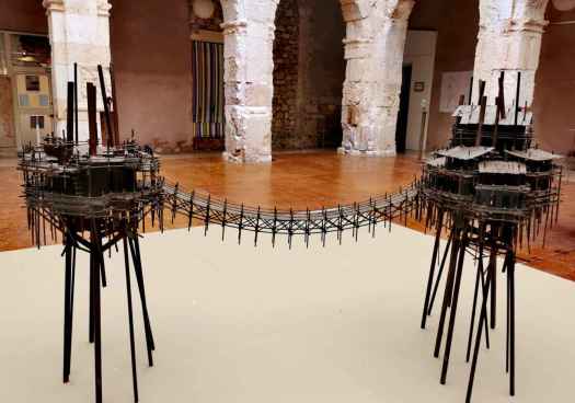 El escultor Fernando Suárez inaugura en Medinaceli sus “Conversaciones en Palacio”