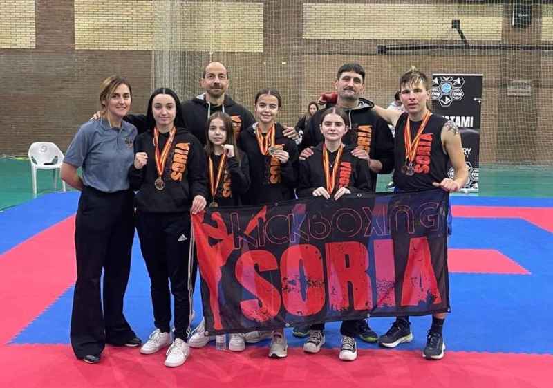 Botín de medalla del club Kickboxing Soria en Open Ciudad de Ávila