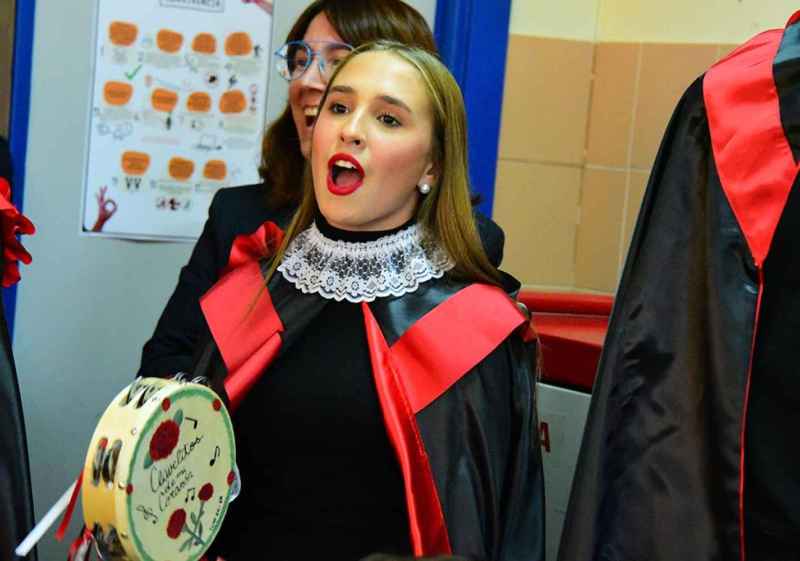 Pasaclases de la tuna en el colegio Los Escolapios en la fiesta de San José de Calasanz