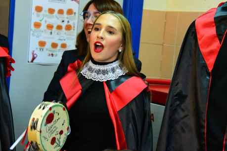 Pasaclases de la tuna en el colegio Los Escolapios en la fiesta de San José de Calasanz