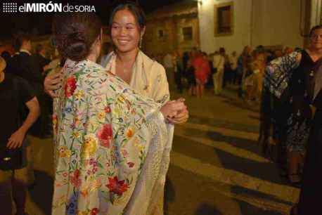 El Desfile del Mantón de Manila, de El Royo, premio Colodra popular 2025