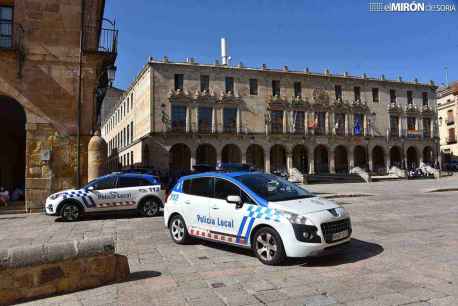 El Ayuntamiento aprueba bases para nueve plazas de Policía Local, con críticas de Vox