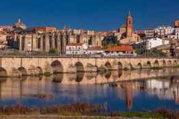 Un libro de la parroquia de Ágreda, a préstamo en exposición en Alba de Tormes
