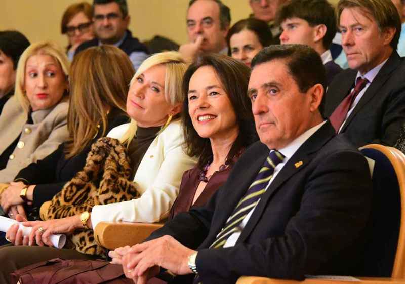 Caja Rural de Soria entrega premio Nacional de Investigación a Carola García Vinuesa