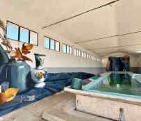 Marta Lapeña firma nuevo mural en el antiguo lavadero de Ólvega