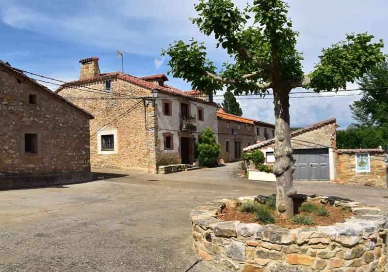 Nafría la Llana, en torno a una iglesia del románico rural soriano
