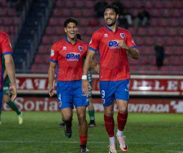 El Numancia remonta en tres minutos al Langreo (3-1)