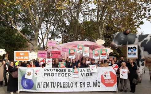 Presencia soriana en Madrid en concentración contra ganaderia industrial  