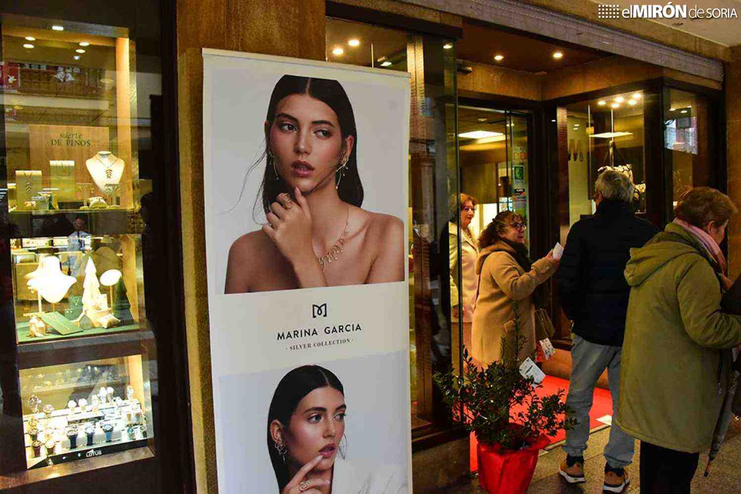 Joyería Monreal presenta nueva colección de diseñadora Marina García