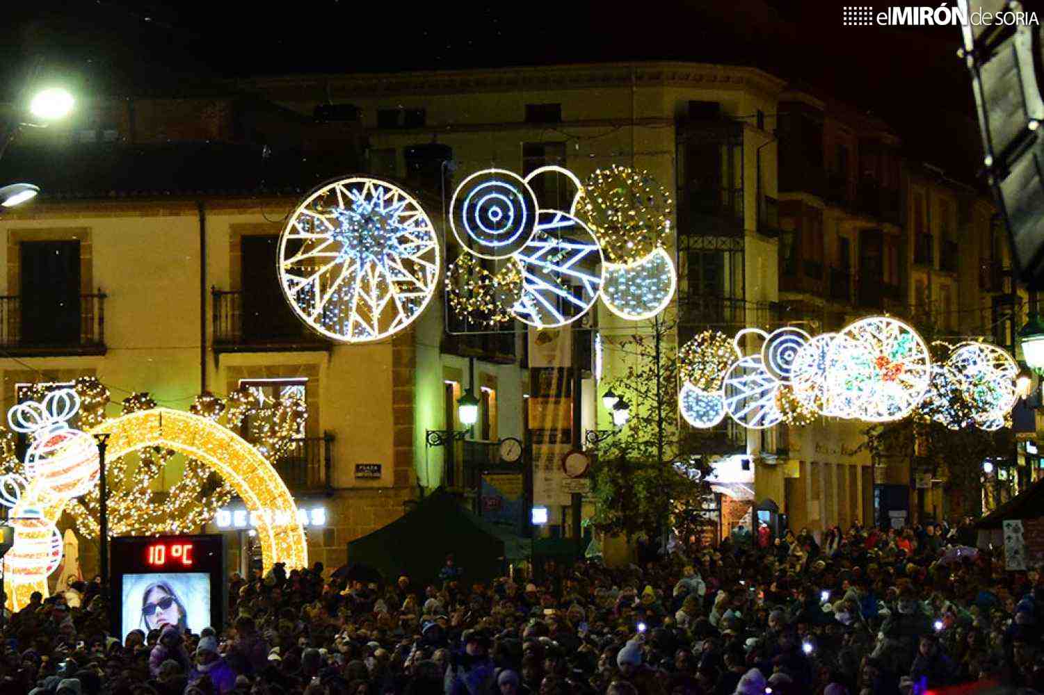 Iluminaciones Ximenez enciende la Navidad 2026 por 300.000 euros