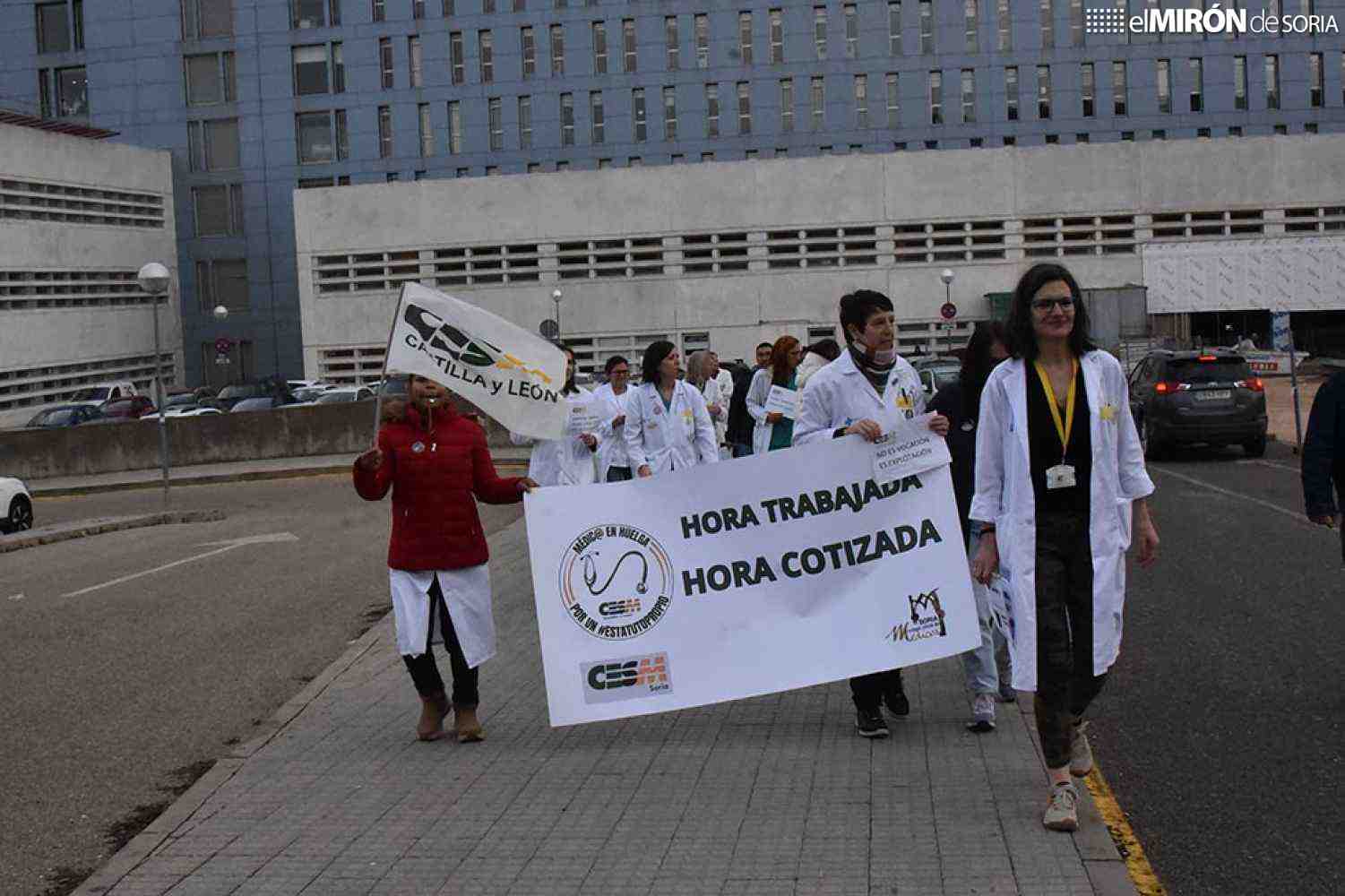 Los médicos instaa a negociar de forma real, tras seguimiento masivo de huelga