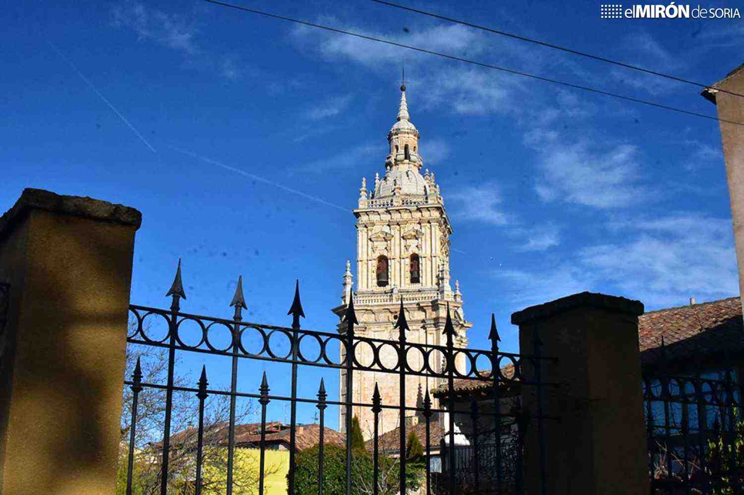 La torre de catedral de El Burgo de Osma ya luce tras su restauración 