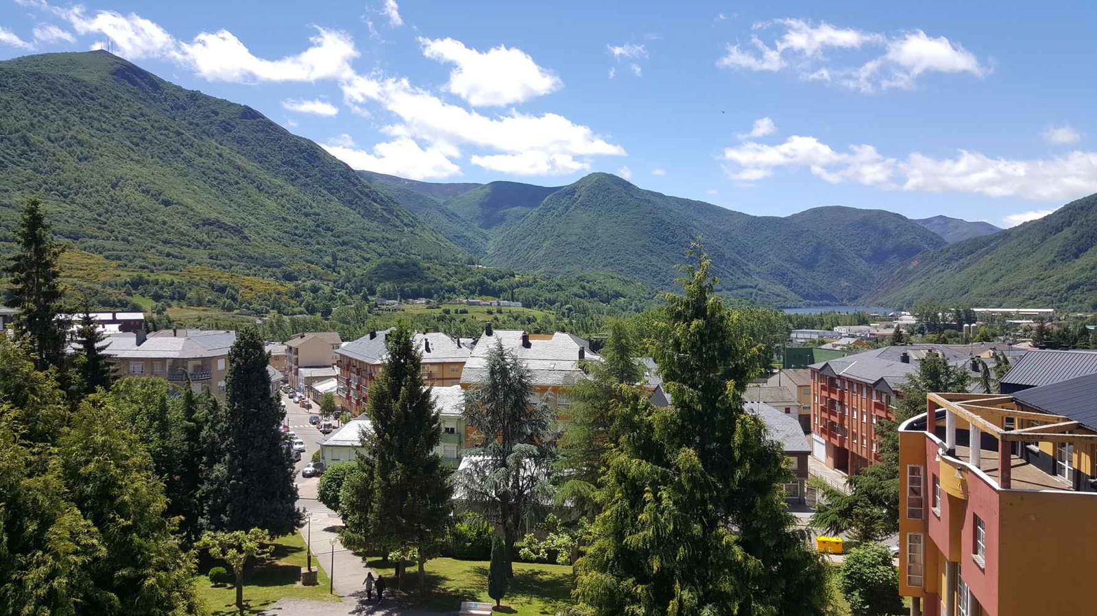 Top 20 de los municipios más baratos en España para comprar una vivienda usada