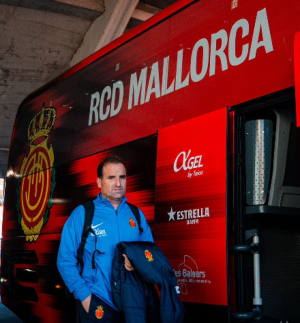 El Real Mallorca, un campeón de Copa, visita el estadio de Los Pajaritos