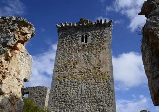 La Junta adjudica instalación de una pasarela en la senda del castillo de Ucero