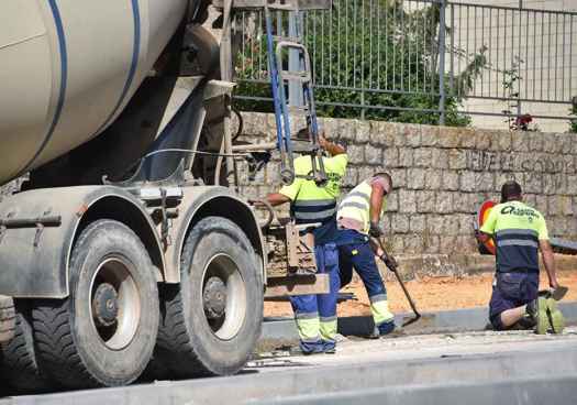 El Ayuntamiento aplaude