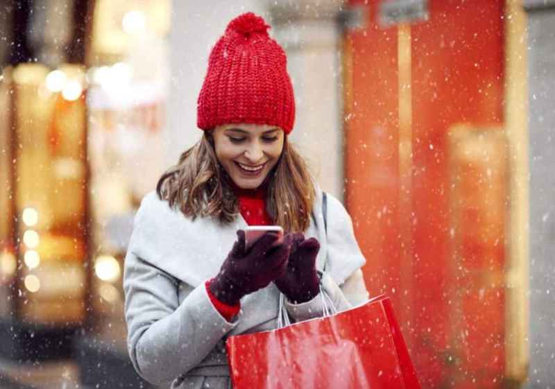 Encuesta OCU: el gasto navideño previsto suma casi 800 euros por persona