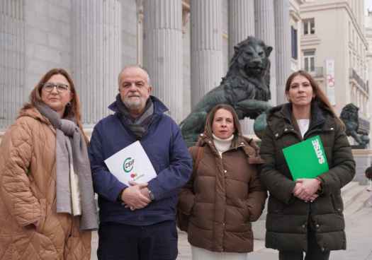 Los sindicatos convocan huelga indefinida en el Sistema Nacional de Salud 