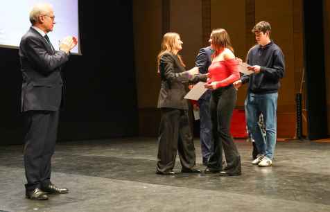 La Junta reconoce a los alumnos, profesores y centros docentes más destacados de Comunidad