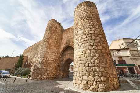 Nueva inyección para continuar con la restauración de la muralla de Almazán