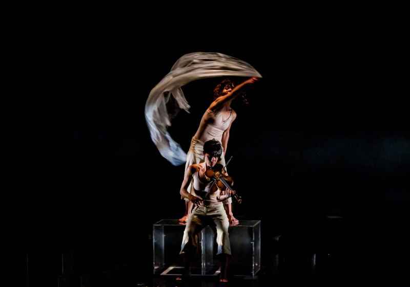 Nafría y Pascual representan en Valladolid la obra teatral "Hacia la raiz"