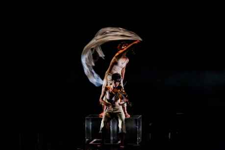 Nafría y Pascual representan en Valladolid la obra teatral "Hacia la raiz"