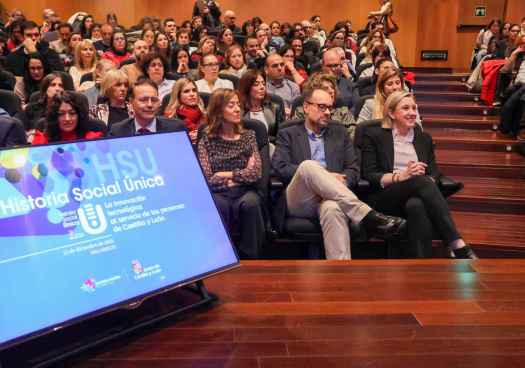 La Junta digitaliza e integra todos los Servicios Sociales en la "Historia Social Única"