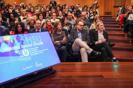 La Junta digitaliza e integra todos los Servicios Sociales en la "Historia Social Única"