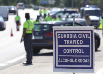 La DGT realiza campaña para prevenir consumo de alcohol y drogas al volante