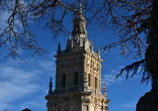 En torno a la torre barroca de la catedral de El Burgo de Osma