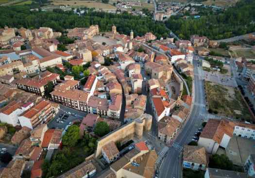 El Ayuntamiento de Almazán aprueba presupuesto de 11,7 millones para 2026