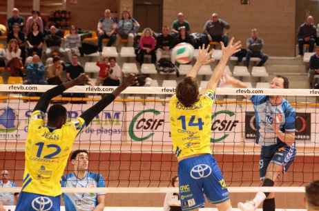 Los celestes terminan con imbatibilidad de líder Guaguas (3-1)