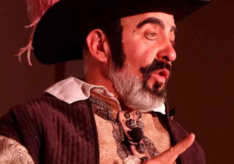 Poesía Necesaria presenta 