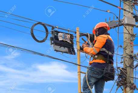 Telecomunicaciones tramita 331 expedientes y supervisa el despliegue de fibra y 5G en la provincia