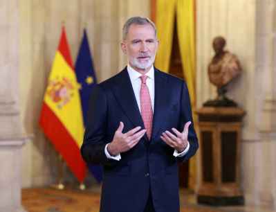 Felipe VI advierte del "hastio, desencanto y desafección" de ciudadanos con tensión en debate público