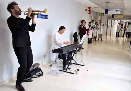 Deporte y música se acercan por Navidad al hospital Santa Bárbara de Soria