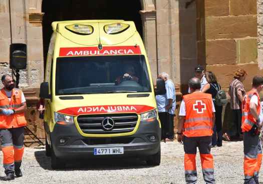 Reforzado servicio de transporte sanitario terrestre con 14 ambulancias más y bases de helicópteros