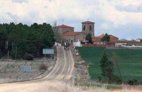 Conductor herido tras salirse de calzada con vehículo en Soria