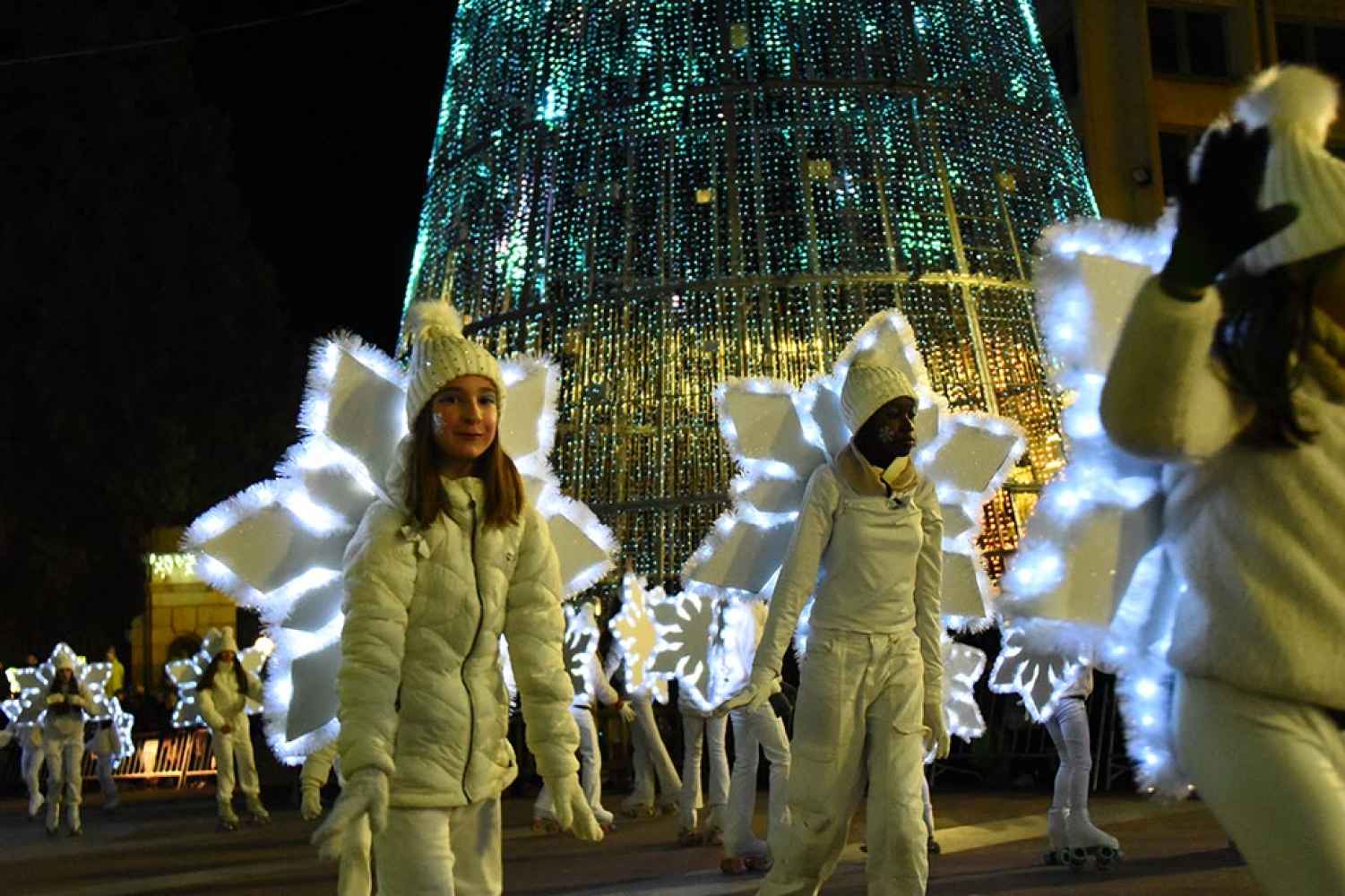 Los Reyes Magos llegan cargados de ilusión a Soria en su cabalgata