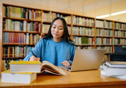 Los programas GECCO permiten que 25.767 personas migrantes trabajen en España en 2025