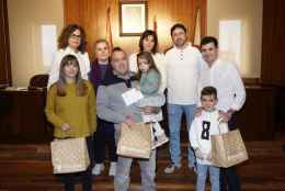 Entrega de premios a la creatividad navideña en Almazán