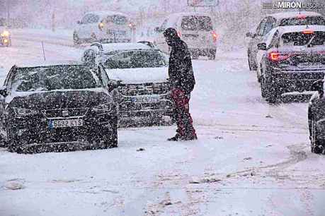 La DGT tacha de "imprescindible" consultar estado de carreteras ante llegada de nevadas