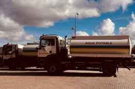 Los camiones cisterna de Diputación reparten en 2025 la mitad de agua que en 2024